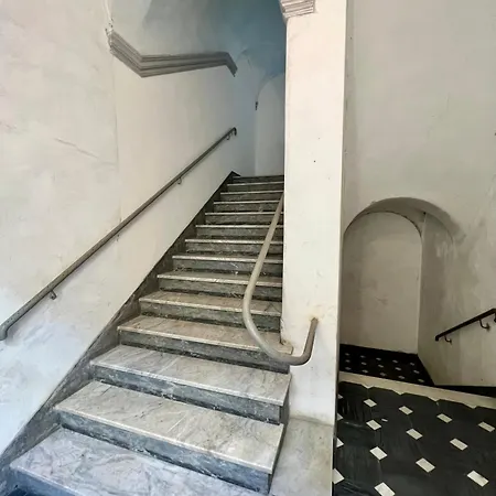 Апартаменти Gialo Vibe Алассіо